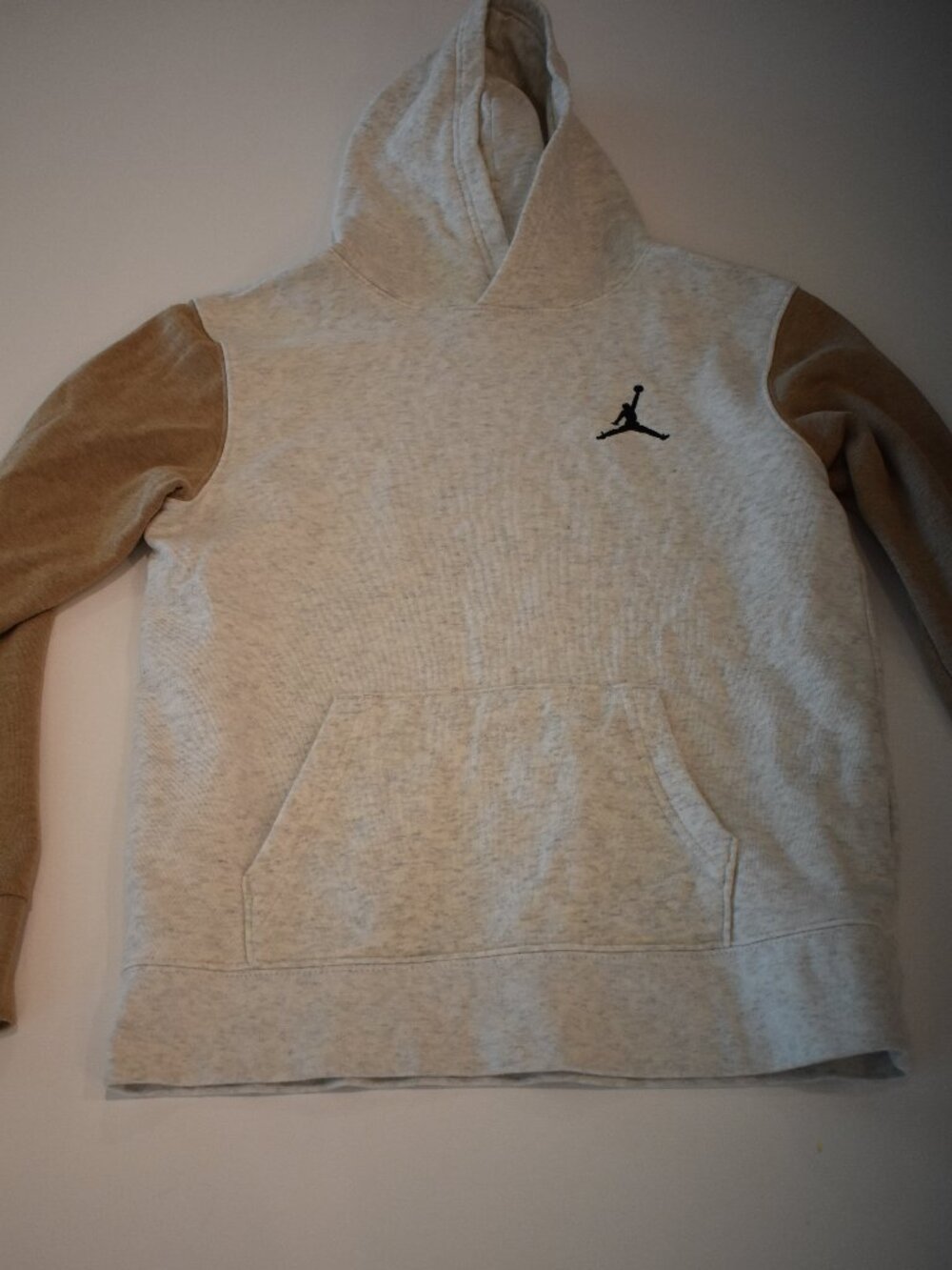 Nike Air Jordan Youth Large Hoodie Tan Colorblock Fleece Pullover Jumpman Relax